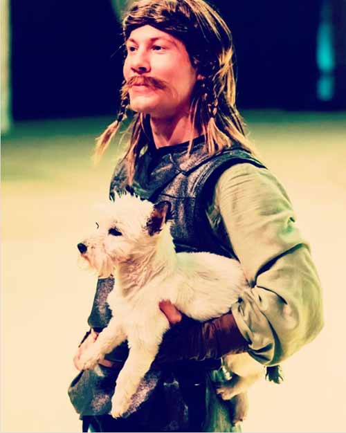 photo de l'artiste pendant le spectacle