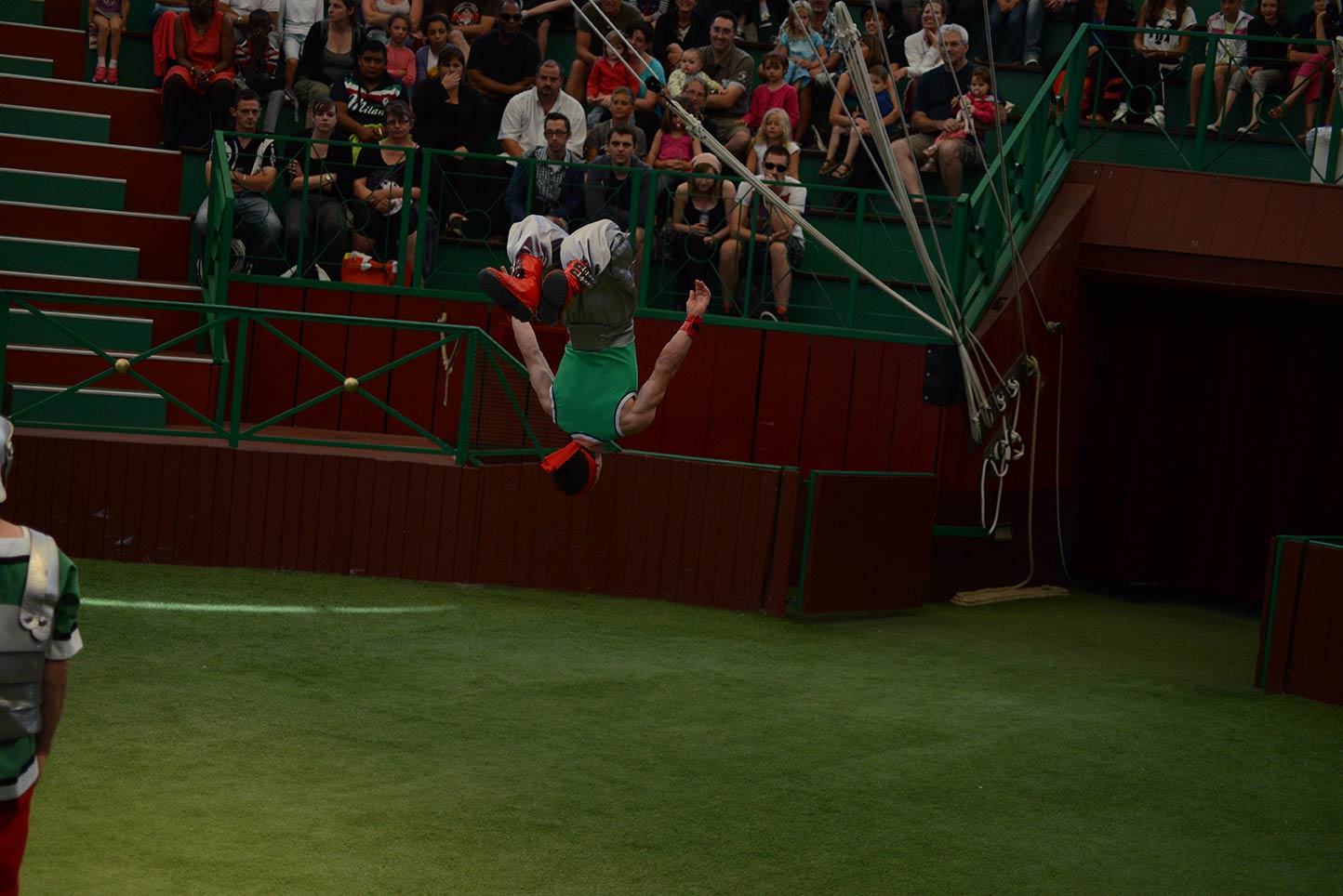 photo de l'artiste pendant le specatcle